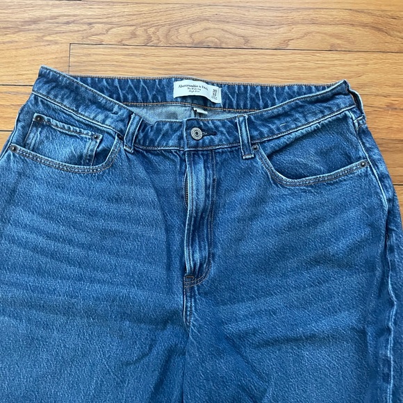 Abercrombie & Fitch Blue Wide Leg Jeans - Picture 4 of 6